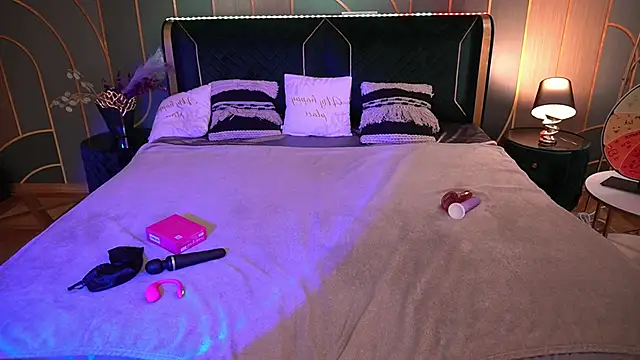 MonAmourrrR online show from October 3, 5:59 am