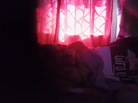 lmlfff online show from February 11, 7:52 pm