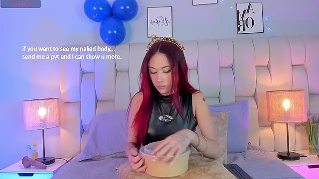 SkinnyFoxy online show from July 28, 3:32 pm