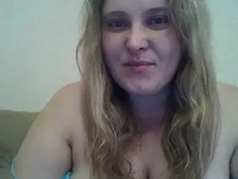 Snapshot of ParisMimi chatting on February 26, 9:41 am ParisMimi online show from February 26, 9:41 am