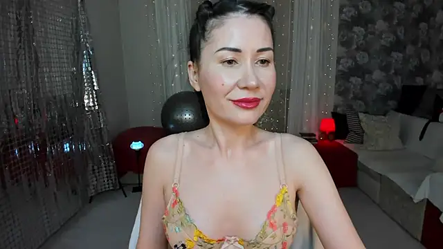 Snapshot of KarinaSweeety chatting on April 20, 7:33 am KarinaSweeety online show from April 20, 7:33 am