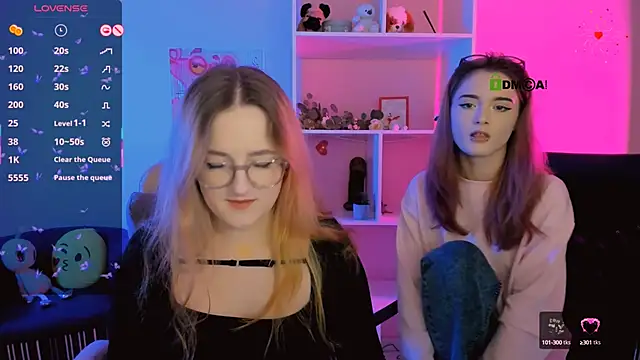 Snapshot of liana_kisses chatting on September 27, 7:30 pm liana kisses online show from September 27, 7:30 pm