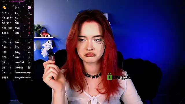 Snapshot of liana_kisses chatting on October 25, 7:52 pm liana kisses online show from October 25, 7:52 pm