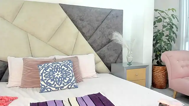 BarbaraKnox  online show from December 26, 12:05 pm