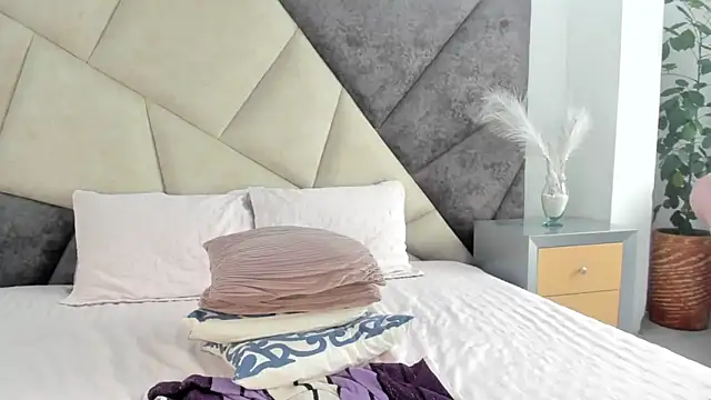 BarbaraKnox  online show from December 26, 3:20 pm