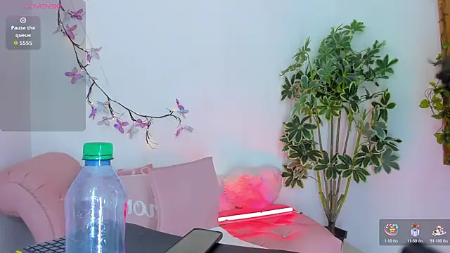 BarbaraKnox  online show from October 22, 12:00 am