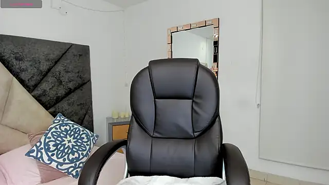 BarbaraKnox  online show from February 12, 11:22 pm