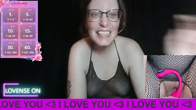 PernillaGirl online show from April 8, 7:47 pm