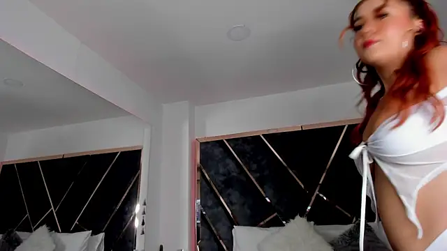 ChloeConnorr online show from January 14, 12:11 am