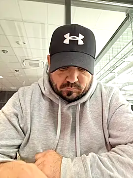 Snapshot of Futacisu chatting on December 3, 10:30 pm Futacisu online show from December 3, 10:30 pm