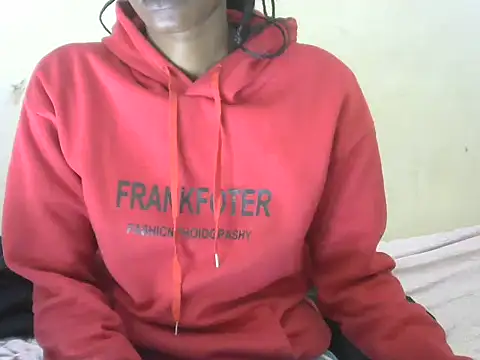 Snapshot of Pretty-emmie chatting on January 16, 6:27 pm Pretty-emmie online show from January 16, 6:27 pm