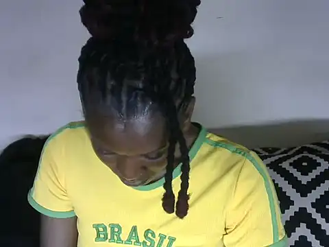 Snapshot of Pretty-emmie chatting on January 22, 7:13 pm Pretty-emmie online show from January 22, 7:13 pm