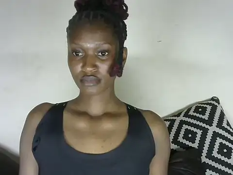 Snapshot of Pretty-emmie chatting on January 23, 10:33 pm Pretty-emmie online show from January 23, 10:33 pm