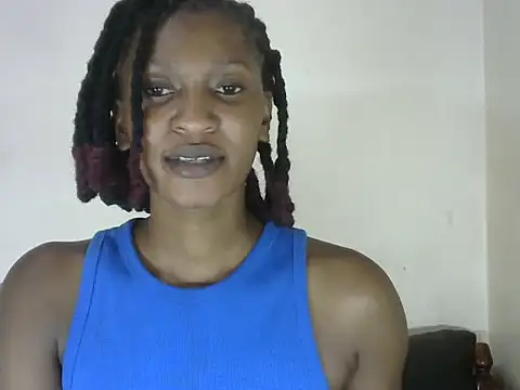 Snapshot of Pretty-emmie chatting on February 28, 11:47 am Pretty-emmie online show from February 28, 11:47 am