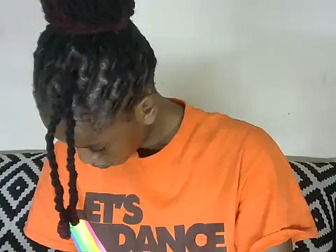 Snapshot of Pretty-emmie chatting on March 6, 8:16 pm Pretty-emmie online show from March 6, 8:16 pm