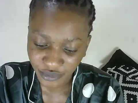 Snapshot of Pretty-emmie chatting on March 8, 12:11 am Pretty-emmie online show from March 8, 12:11 am