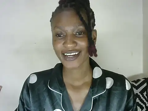 Snapshot of Pretty-emmie chatting on March 8, 3:17 am Pretty-emmie online show from March 8, 3:17 am