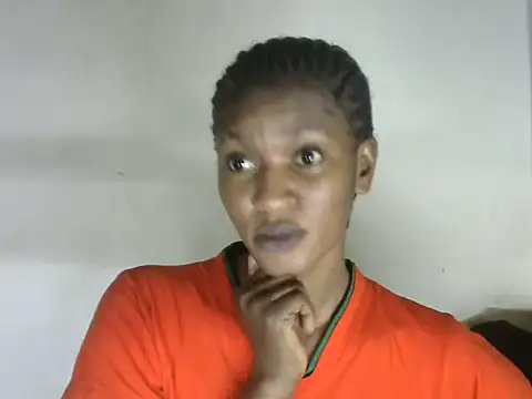 Snapshot of Pretty-emmie chatting on September 10, 6:35 am Pretty-emmie online show from September 10, 6:35 am