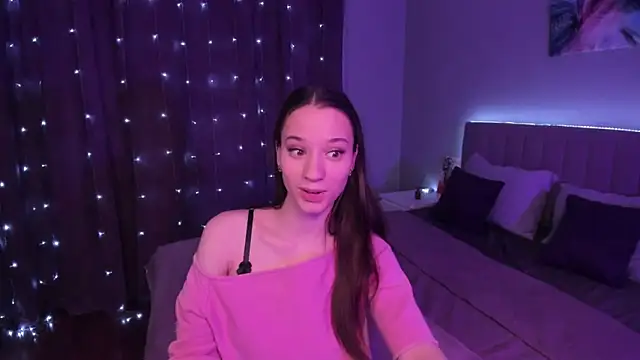 StaceySunny online show from December 18, 10:57 pm