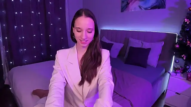 StaceySunny online show from January 7, 10:30 pm