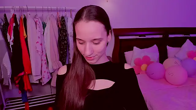 StaceySunny online show from February 5, 5:39 pm