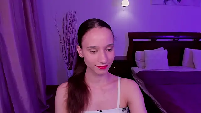 StaceySunny online show from June 9, 7:03 pm