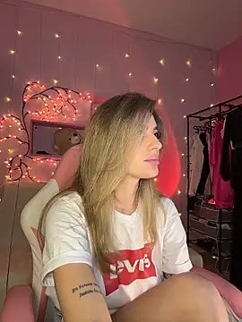 Snapshot of Jasmine_urPrincess chatting on March 6, 5:48 am Jasmine urPrincess online show from March 6, 5:48 am