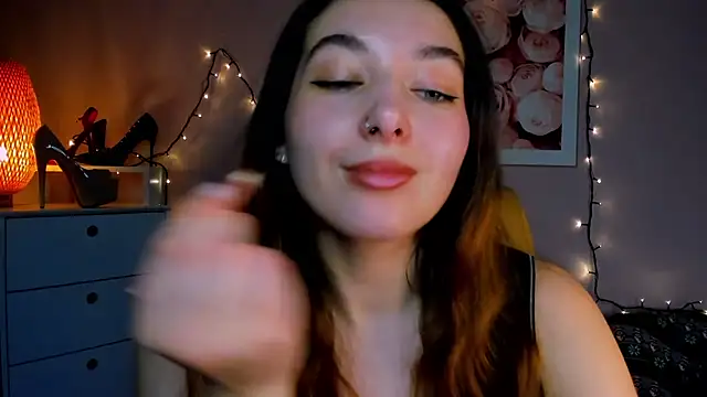 Snapshot of Meagn_Extasy chatting on December 11, 2:33 pm Meagn Extasy online show from December 11, 2:33 pm