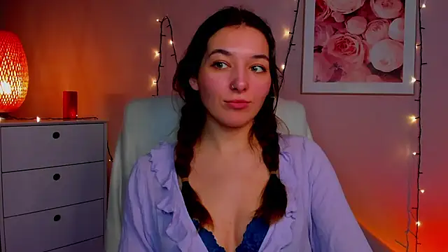 Snapshot of Meagn_Extasy chatting on February 11, 8:31 pm Meagn Extasy online show from February 11, 8:31 pm