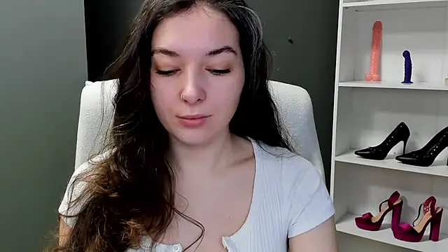 Snapshot of Meagn_Extasy chatting on February 13, 7:37 am Meagn Extasy online show from February 13, 7:37 am