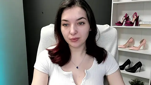 Snapshot of Meagn_Extasy chatting on April 3, 6:33 am Meagn Extasy online show from April 3, 6:33 am