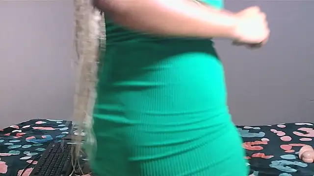 Snapshot of MissHornyChristian25 chatting on November 17, 9:31 pm MissHornyChristian25 online show from November 17, 9:31 pm