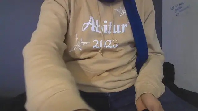 HornyBoy  2004 online show from December 17, 7:47 am