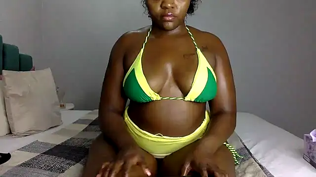 Snapshot of Bootylexy22 chatting on October 19, 7:03 pm Bootylexy22 online show from October 19, 7:03 pm