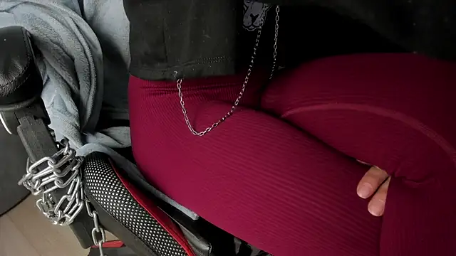 selene red  online show from October 16, 1:45 pm