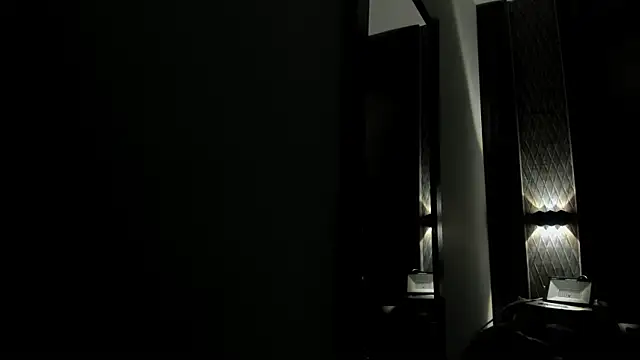 selene red  online show from December 5, 1:52 pm