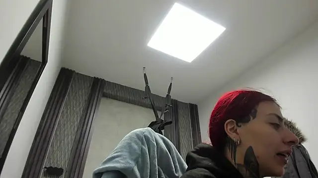 selene red  online show from February 19, 12:39 am