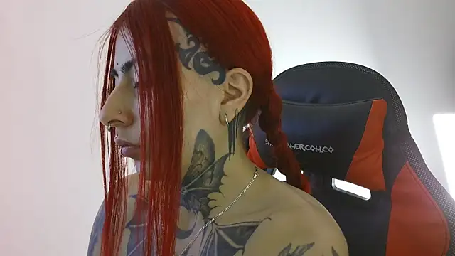selene red  online show from July 6, 3:03 pm