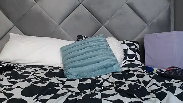 LOYAL SASHA online show from December 26, 1:18 am