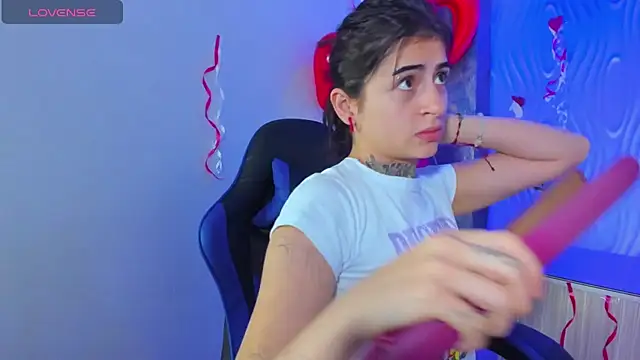 Snapshot of Bonnye_star chatting on February 15, 4:53 am Bonnye star online show from February 15, 4:53 am