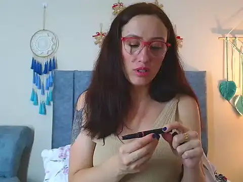 IberianMoonMK online show from December 1, 5:18 pm