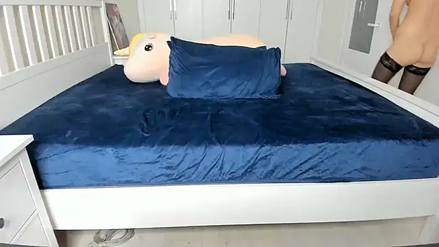 Missykitty01 online show from December 28, 3:26 am