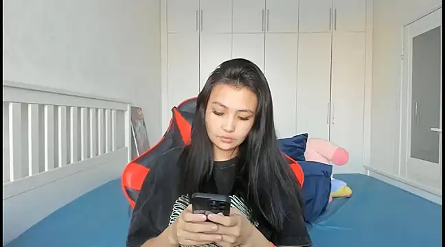 Missykitty01 online show from January 15, 11:00 am