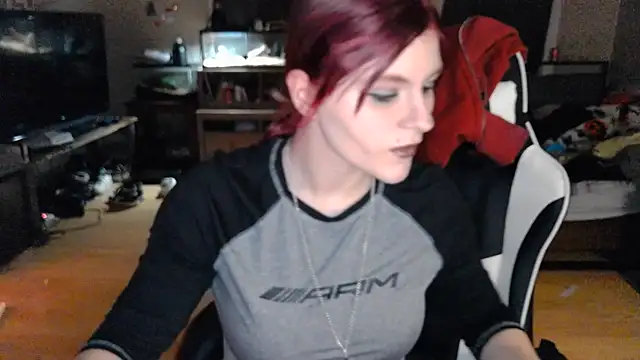 Elliewgfs online show from December 12, 1:43 am