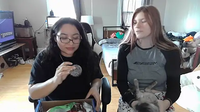 Elliewgfs online show from February 28, 7:14 pm