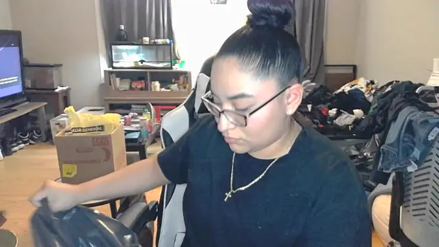 Elliewgfs online show from March 13, 1:21 am