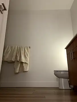 Snapshot of 18petitewhitegirl chatting on December 20, 1:56 am 18petitewhitegirl online show from December 20, 1:56 am