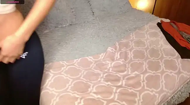 Roussmariehenao online show from January 8, 6:20 am