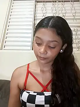 Snapshot of heleny901 chatting on January 23, 10:01 pm heleny901 online show from January 23, 10:01 pm