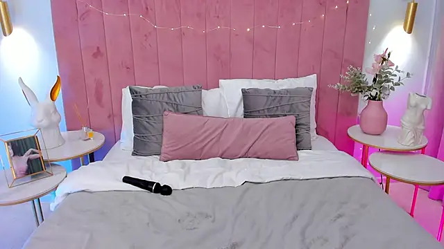 AprilWong online show from January 25, 12:26 pm